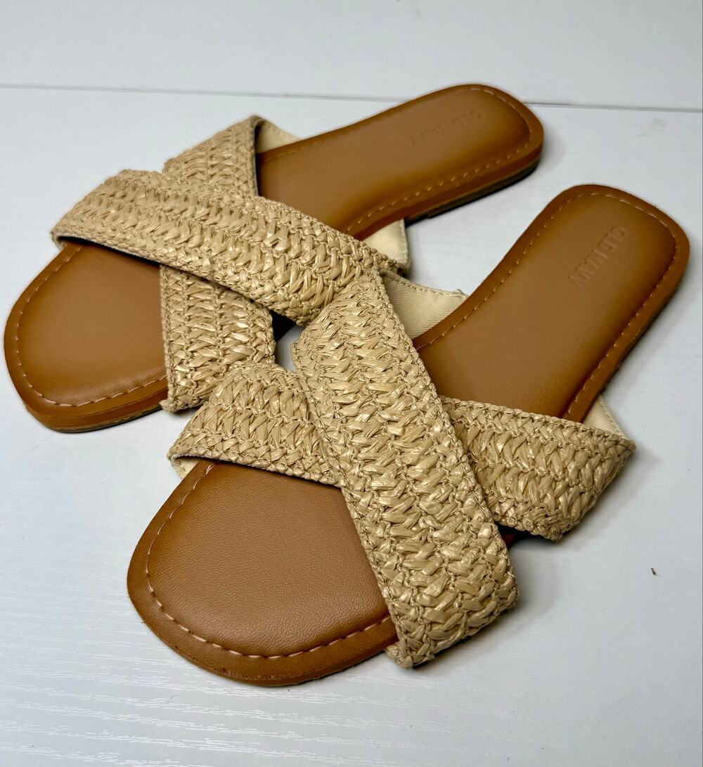 Old Navy Woven Cross-Strap Sandals Size 8 NWT